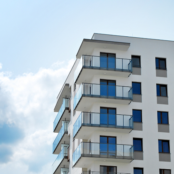 Fachada renovada edificio